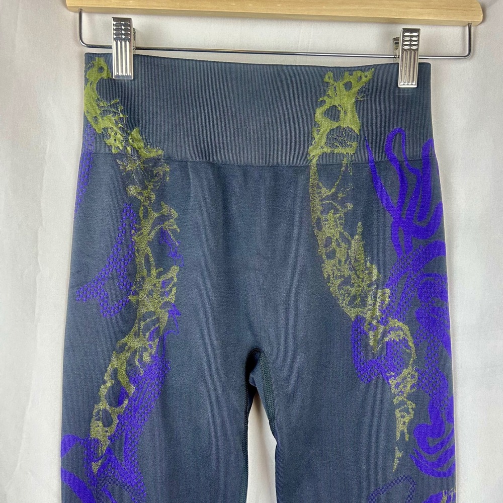 Gymshark Womens Adapt Animal Seamless Leggings Black Purple Lime B3A5X Large - Picture 3 of 8